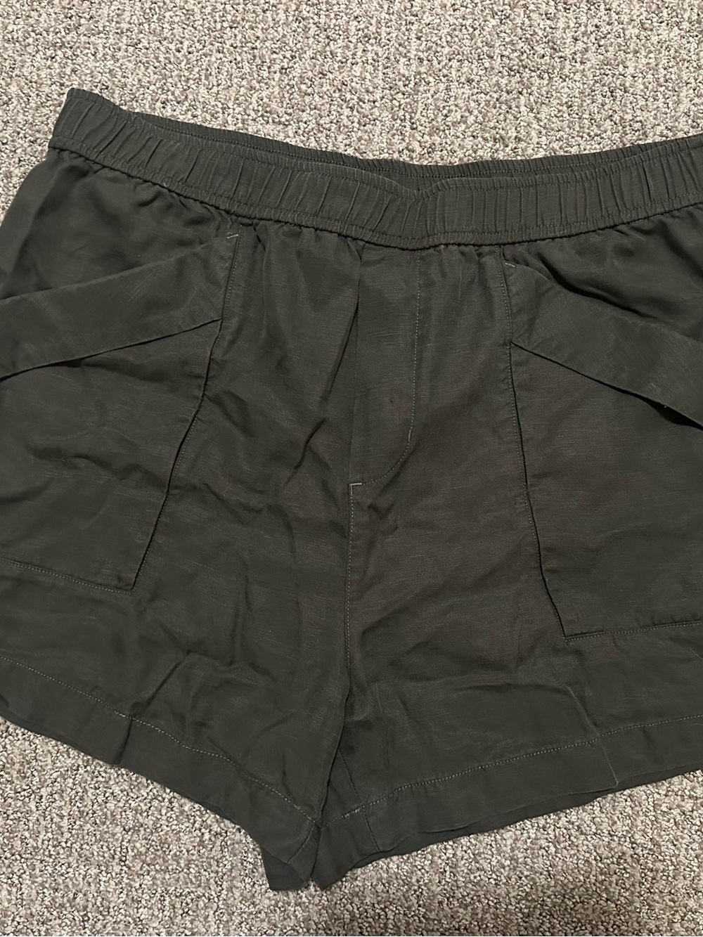 Vuori Women’s Athletic Pull-On Shorts - Olive Green